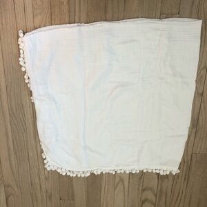 🌟Host Pick🌟 Oubon blanket with Pom pom trim